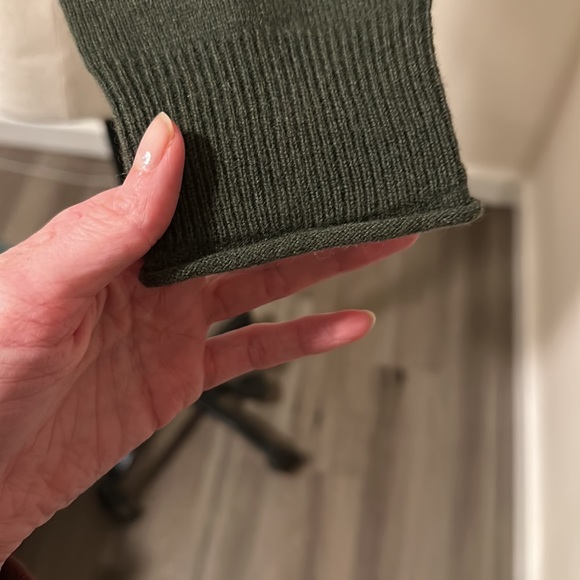 NWT (Re)sourced Cashmere Carlyn V-Neck Cardigan Sweater - Picture 8 of 11